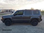 ✅ 2017 Jeep Patriot Sport • VIN: 1C4NJPBB7HD157734 • Lot: 43364736. Wystawiony na IAAI z przebiegiem 116 357 mil. Bezpłatny archiwum sprzedaży aukcyjnych z USA i szczegółowy raport historii pojazdu na DreamBid. Zdjęcie 14.