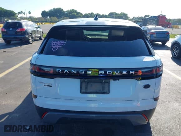 ✅ 2020 Land Rover Range Rover Velar S • VIN: SALYB2EX1LA242625 • Lot: 43342183. Wystawiony na IAAI z przebiegiem 87 116 mil. Bezpłatny archiwum sprzedaży aukcyjnych z USA i szczegółowy raport historii pojazdu na DreamBid. Zdjęcie 17.