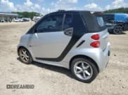 ✅ 2015 Smart fortwo Passion • VIN: WMEEK3BA5FK833086 • Lot: 68665935. Wystawiony na Copart z przebiegiem Nie podano. Bezpłatny archiwum sprzedaży aukcyjnych z USA i szczegółowy raport historii pojazdu na DreamBid. Zdjęcie 2.