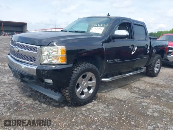 ✅ 2007 Chevrolet Silverado 1500 1LT • VIN: 2GCEC13J971689624 • Lot: 42121216. Wystawiony na IAAI z przebiegiem 171 156 mil. Bezpłatny archiwum sprzedaży aukcyjnych z USA i szczegółowy raport historii pojazdu na DreamBid. Zdjęcie 2.
