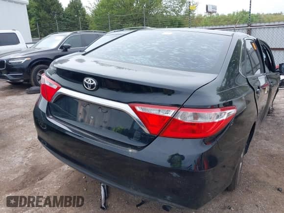2015 Toyota Camry LE with VIN 4T4BF1FK7FR512959, listed as a IAAI auction lot 43133789 with 109,782 mi miles and . Bid and sale history available at DreamBid. Image 4.