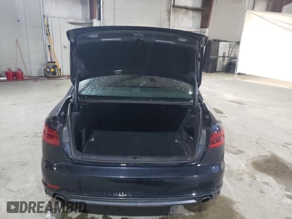 ✅ 2018 Audi A4 • VIN: WAUDNBF47JA222939 • Лот: 43233175. Опубликован ранее на Copart с пробегом 109 312 миль. Бесплатный доступ к архиву аукционных продаж из США и подробный отчёт об истории автомобиля на DreamBid. Изображение 6.