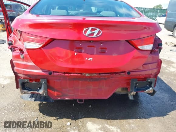 ✅ 2015 Hyundai Elantra SE • VIN: KMHDH4AE5FU277770 • Lot: 42845906. Wystawiony na IAAI z przebiegiem 100 219 mil. Bezpłatny archiwum sprzedaży aukcyjnych z USA i szczegółowy raport historii pojazdu na DreamBid. Zdjęcie 6.