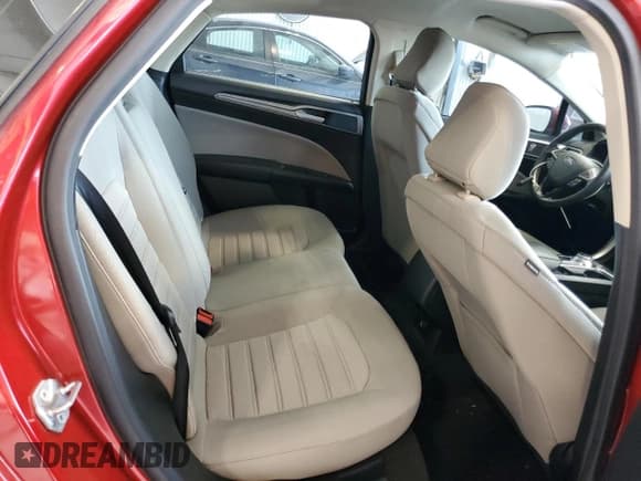 ✅ 2020 Ford Fusion S • VIN: 3FA6P0G76LR181088 • Lot: 69654685. Wystawiony na Copart z przebiegiem 97 326 mil. Bezpłatny archiwum sprzedaży aukcyjnych z USA i szczegółowy raport historii pojazdu na DreamBid. Zdjęcie 10.