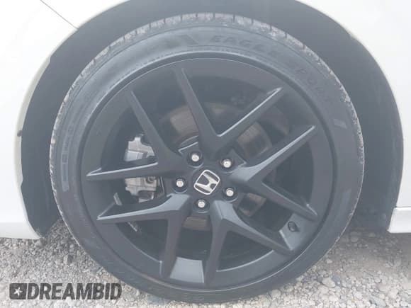 ✅ 2024 Honda Civic Si • VIN: 2HGFE1E57RH476407 • Lot: 42766341. Wystawiony na IAAI z przebiegiem 12 217 mil. Bezpłatny archiwum sprzedaży aukcyjnych z USA i szczegółowy raport historii pojazdu na DreamBid. Zdjęcie 6.