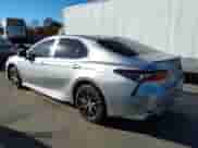 2022 Toyota Camry SE z VIN 4T1G11AKXNU712139, wystawiony jako IAAI lot #43506666 z przebiegiem 13 941 mil mil oraz . Historia ofert i sprzedaży dostępna na DreamBid. Obrazek 3.