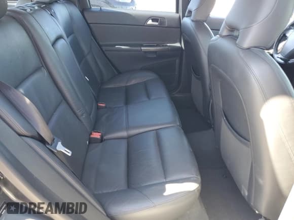 ✅ 2010 Volvo V50 R-Design • VIN: YV1672MJ8A2560045 • Lot: 89729445. Listed on Copart with 202,135 mi. Free auction sales archive from the USA and detailed vehicle history report at DreamBid. Image 10.