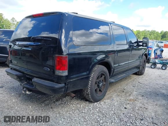 ✅ 2003 Ford Excursion Special Serv • VIN: 1FMNU40S23ED53961 • Лот: 42200815. Опубликован ранее на IAAI с пробегом 232 477 миль. Бесплатный доступ к архиву аукционных продаж из США и подробный отчёт об истории автомобиля на DreamBid. Изображение 4.