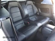 ✅ 2018 Ford Mustang EcoBoost Premium • VIN: 1FATP8UH2J5110081 • Lot: 91576915. Wystawiony na Copart z przebiegiem 85 896 mil. Bezpłatny archiwum sprzedaży aukcyjnych z USA i szczegółowy raport historii pojazdu na DreamBid. Zdjęcie 10.