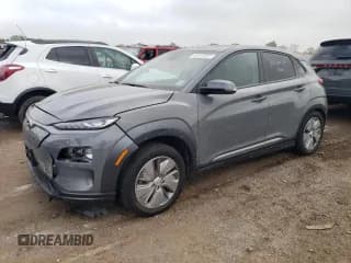 ✅ 2021 Hyundai Kona Limited • VIN: KM8K33AG2MU131258 • Лот: 70238183. Опубликован ранее на Copart с пробегом 73 366 миль. Бесплатный доступ к архиву аукционных продаж из США и подробный отчёт об истории автомобиля на DreamBid. Изображение 1.