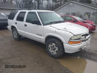 ✅ 2002 Chevrolet Blazer LS • VIN: 1GNDT13W12K208028 • Lot: 43768942. Listed on IAAI with 91,312 mi. Free auction sales archive from the USA and detailed vehicle history report at DreamBid. Image 1.