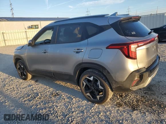 ✅ 2025 Kia Seltos S • VIN: KNDEUCAA2S7768771 • Lot: 80101415. Listed on Copart with 13,766 mi. Free auction sales archive from the USA and detailed vehicle history report at DreamBid. Image 2.