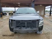 ✅ 2018 Chevrolet Suburban Premier • VIN: 1GNSCJKC5JR293962 • Lot: 50641835. Wystawiony na Copart z przebiegiem 137 598 mil. Bezpłatny archiwum sprzedaży aukcyjnych z USA i szczegółowy raport historii pojazdu na DreamBid. Zdjęcie 5.