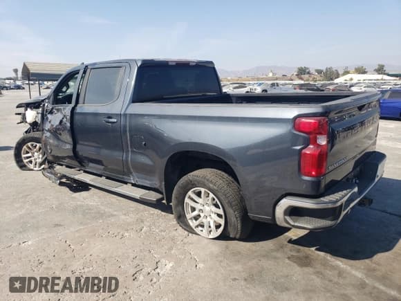 ✅ 2022 Chevrolet Silverado 1500 LT • VIN: 1GCPWCED5NZ105212 • Lot: 75693754. Wystawiony na Copart z przebiegiem 32 937 mil. Bezpłatny archiwum sprzedaży aukcyjnych z USA i szczegółowy raport historii pojazdu na DreamBid. Zdjęcie 2.