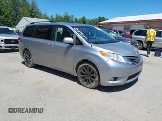 ✅ 2012 Toyota Sienna XLE • VIN: 5TDDK3DC9CS035753 • Lot: 42716509. Wystawiony na IAAI z przebiegiem 224 135 mil. Bezpłatny archiwum sprzedaży aukcyjnych z USA i szczegółowy raport historii pojazdu na DreamBid. Zdjęcie 1.