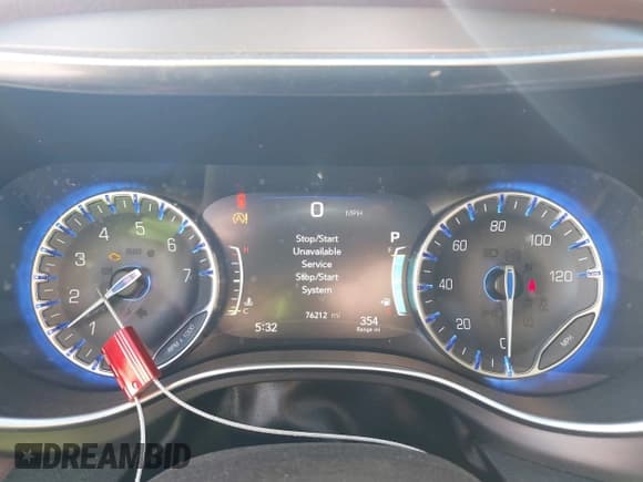 ✅ 2018 Chrysler Pacifica Limited • VIN: 2C4RC1GG5JR321465 • Lot: 43484376. Wystawiony na IAAI z przebiegiem 76 212 mil. Bezpłatny archiwum sprzedaży aukcyjnych z USA i szczegółowy raport historii pojazdu na DreamBid. Zdjęcie 7.