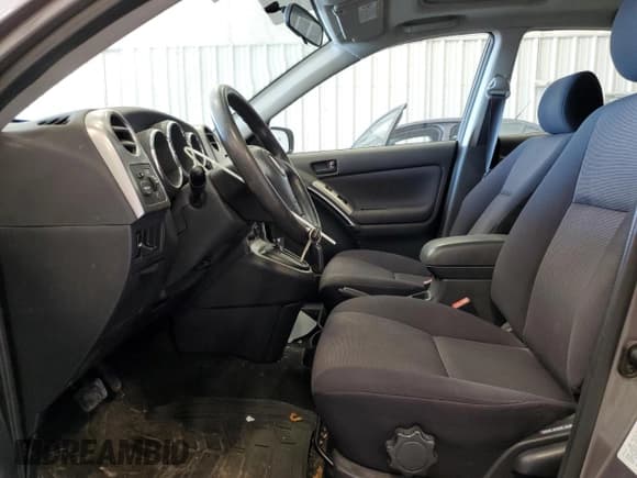 ✅ 2003 Pontiac Vibe • VIN: 5Y2SM64803Z446486 • Lot: 54440445. Wystawiony na Copart z przebiegiem 164 254 mil. Bezpłatny archiwum sprzedaży aukcyjnych z USA i szczegółowy raport historii pojazdu na DreamBid. Zdjęcie 7.