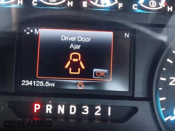 ✅ 2016 Ford F-150 XL • VIN: 1FTMF1C83GKE63790 • Лот: 42572535. Опубликован ранее на IAAI с пробегом 234 125 миль. Бесплатный доступ к архиву аукционных продаж из США и подробный отчёт об истории автомобиля на DreamBid. Изображение 15.