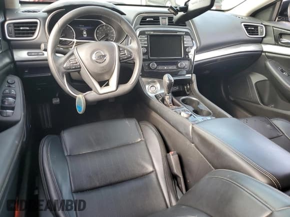 ✅ 2019 Nissan Maxima Platinum • VIN: 1N4AA6AV6KC361481 • Lot: 81339045. Wystawiony na Copart z przebiegiem 62 024 mil. Bezpłatny archiwum sprzedaży aukcyjnych z USA i szczegółowy raport historii pojazdu na DreamBid. Zdjęcie 8.