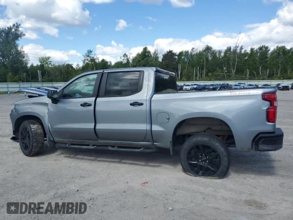 ✅ 2023 Chevrolet Silverado 1500 LT Trail Boss • VIN: 3GCUDFE86PG263591 • Lot: 70308915. Wystawiony na Copart z przebiegiem Nie podano. Bezpłatny archiwum sprzedaży aukcyjnych z USA i szczegółowy raport historii pojazdu na DreamBid. Zdjęcie 2.