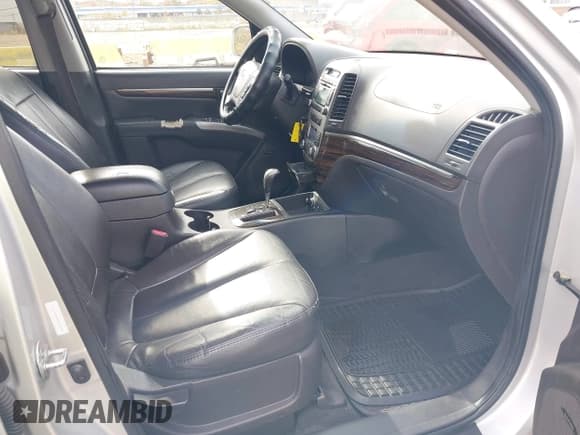 ✅ 2012 Hyundai Santa Fe Limited • VIN: 5XYZKDAG5CG155999 • Lot: 43523551. Wystawiony na IAAI z przebiegiem 119 328 mil. Bezpłatny archiwum sprzedaży aukcyjnych z USA i szczegółowy raport historii pojazdu na DreamBid. Zdjęcie 5.