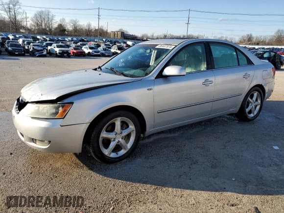 ✅ 2007 Hyundai Sonata SE • VIN: 5NPEU46F27H265609 • Лот: 86447874. Опубликован ранее на Copart с пробегом 107 032 миль. Бесплатный доступ к архиву аукционных продаж из США и подробный отчёт об истории автомобиля на DreamBid. Изображение 1.