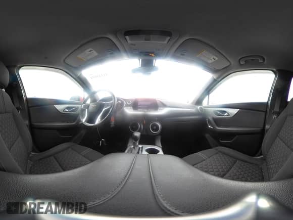 2021 Chevrolet Blazer LT z VIN 3GNKBHR4XMS567457, wystawiony jako IAAI lot #41133024 z przebiegiem 48 422 mil mil oraz . Historia ofert i sprzedaży dostępna na DreamBid. Obrazek 18.