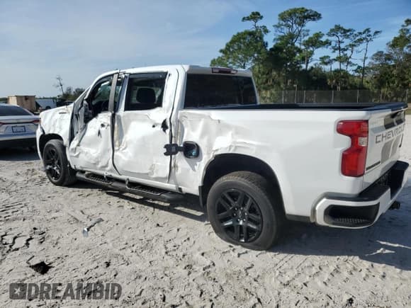 ✅ 2023 Chevrolet Silverado 1500 • VIN: 1GCPADE89PZ135890 • Лот: 87172254. Опубликован ранее на Copart с пробегом 21 647 миль. Бесплатный доступ к архиву аукционных продаж из США и подробный отчёт об истории автомобиля на DreamBid. Изображение 2.