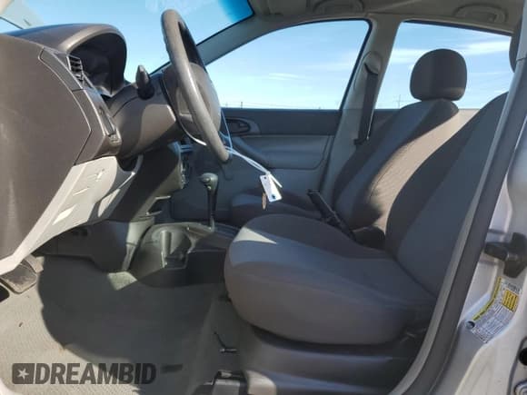 ✅ 2006 Ford Focus S • VIN: 1FAFP34N66W120345 • Lot: 87309565. Wystawiony na Copart z przebiegiem 152 618 mil. Bezpłatny archiwum sprzedaży aukcyjnych z USA i szczegółowy raport historii pojazdu na DreamBid. Zdjęcie 7.