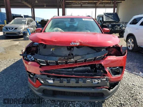 ✅ 2019 Jeep Compass Latitude • VIN: 3C4NJCBB9KT636408 • Lot: 44163665. Wystawiony na Copart z przebiegiem 22 876 mil. Bezpłatny archiwum sprzedaży aukcyjnych z USA i szczegółowy raport historii pojazdu na DreamBid. Zdjęcie 5.