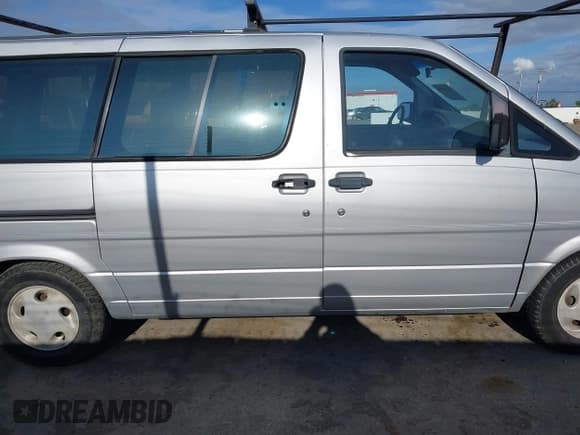 ✅ 1993 Ford Aerostar • VIN: 1FMDA31X1PZC83683 • Лот: 42110344. Опубликован ранее на IAAI с пробегом 197 919 миль. Бесплатный доступ к архиву аукционных продаж из США и подробный отчёт об истории автомобиля на DreamBid. Изображение 13.