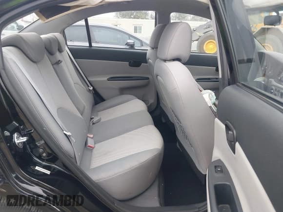 ✅ 2011 Hyundai Accent GLS • VIN: KMHCN4AC9BU618438 • Лот: 42472677. Опубликован ранее на IAAI с пробегом 178 998 миль. Бесплатный доступ к архиву аукционных продаж из США и подробный отчёт об истории автомобиля на DreamBid. Изображение 8.