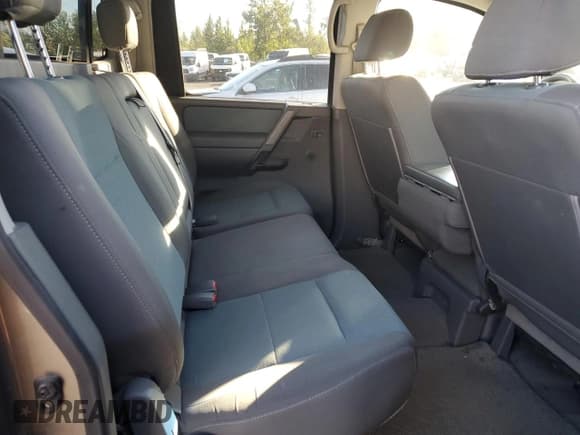 ✅ 2006 Nissan Titan SE • VIN: 1N6AA07BX6N520787 • Lot: 86823255. Wystawiony na Copart z przebiegiem 183 314 mil. Bezpłatny archiwum sprzedaży aukcyjnych z USA i szczegółowy raport historii pojazdu na DreamBid. Zdjęcie 10.