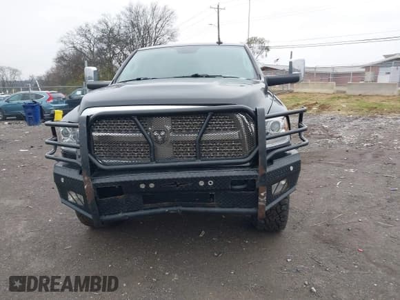 ✅ 2018 Ram 2500 Laramie • VIN: 3C6UR5FL6JG327626 • Lot: 43830561. Wystawiony na IAAI z przebiegiem 222 903 mil. Bezpłatny archiwum sprzedaży aukcyjnych z USA i szczegółowy raport historii pojazdu na DreamBid. Zdjęcie 6.