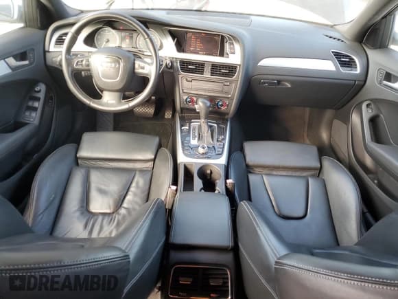 ✅ 2011 Audi S4 Premium Plus • VIN: WAUBGAFL1BA075716 • Lot: 92657005. Wystawiony na Copart z przebiegiem 100 815 mil. Bezpłatny archiwum sprzedaży aukcyjnych z USA i szczegółowy raport historii pojazdu na DreamBid. Zdjęcie 8.