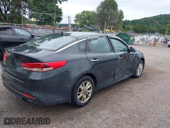 ✅ 2016 Kia Optima LX • VIN: 5XXGT4L38GG111391 • Лот: 43042060. Опубликован ранее на IAAI с пробегом 151 937 миль. Бесплатный доступ к архиву аукционных продаж из США и подробный отчёт об истории автомобиля на DreamBid. Изображение 4.