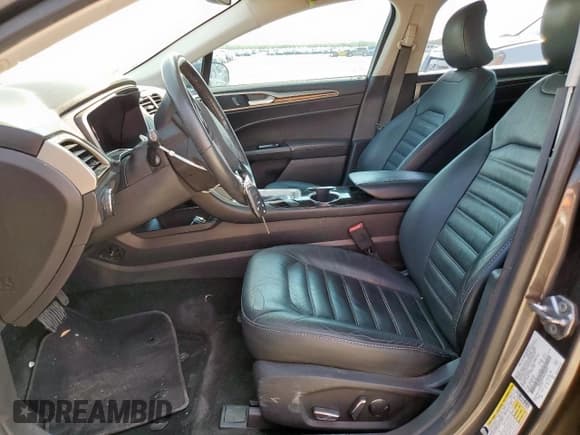 ✅ 2016 Ford Fusion SE • VIN: 3FA6P0HD9GR366021 • Lot: 82780855. Listed on Copart with 108,949 mi. Free auction sales archive from the USA and detailed vehicle history report at DreamBid. Image 7.