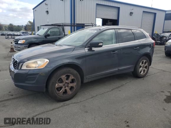 ✅ 2013 Volvo XC60 3.2L • VIN: YV4940DL8D2391406 • Лот: 85886305. Опубликован ранее на Copart с пробегом 149 507 миль. Бесплатный доступ к архиву аукционных продаж из США и подробный отчёт об истории автомобиля на DreamBid. Изображение 1.