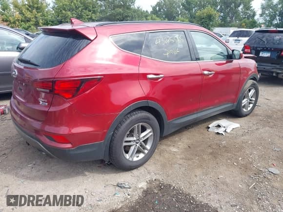 ✅ 2018 Hyundai Santa Fe 2.4L • VIN: 5XYZUDLB9JG509774 • Лот: 43225565. Опубликован ранее на IAAI с пробегом Не указан. Бесплатный доступ к архиву аукционных продаж из США и подробный отчёт об истории автомобиля на DreamBid. Изображение 4.