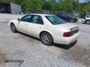 ✅ 2000 Cadillac Seville Touring STS • VIN: 1G6KY5495YU145937 • Lot: 42330143. Wystawiony na IAAI z przebiegiem 217 894 mil. Bezpłatny archiwum sprzedaży aukcyjnych z USA i szczegółowy raport historii pojazdu na DreamBid. Zdjęcie 3.