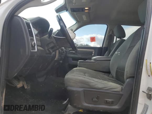 ✅ 2017 Ram 2500 Big Horn • VIN: 3C6UR5DL4HG733451 • Лот: 84026875. Опубликован ранее на Copart с пробегом 276 006 миль. Бесплатный доступ к архиву аукционных продаж из США и подробный отчёт об истории автомобиля на DreamBid. Изображение 7.