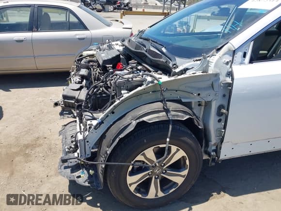 ✅ 2020 Honda CR-V LX • VIN: 5J6RW1H27LA008770 • Lot: 42872314. Listed on IAAI with 14,218 mi. Free auction sales archive from the USA and detailed vehicle history report at DreamBid. Image 6.