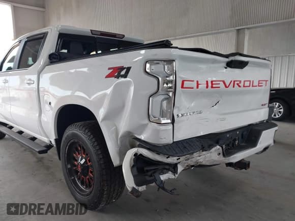 ✅ 2021 Chevrolet Silverado 1500 RST • VIN: 3GCUYEED7MG217646 • Lot: 42643254. Wystawiony na IAAI z przebiegiem 59 175 mil. Bezpłatny archiwum sprzedaży aukcyjnych z USA i szczegółowy raport historii pojazdu na DreamBid. Zdjęcie 6.