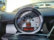 ✅ 2009 MINI Hardtop • VIN: WMWMF33579TW76642 • Lot: 92937185. Wystawiony na Copart z przebiegiem 55 895 mil. Bezpłatny archiwum sprzedaży aukcyjnych z USA i szczegółowy raport historii pojazdu na DreamBid. Zdjęcie 9.