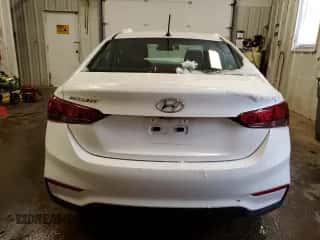 2021 Hyundai Accent SE z VIN 3KPC24A64ME130149, wystawiony jako Copart lot #39849174 z przebiegiem 54 493 mil mil oraz . Historia ofert i sprzedaży dostępna na DreamBid. Obrazek 6.