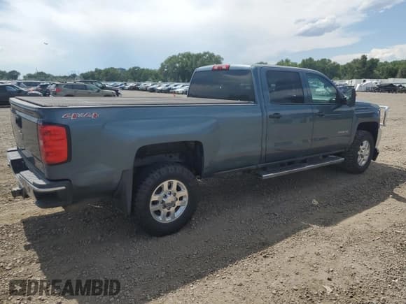 ✅ 2015 Chevrolet Silverado 2500HD LT • VIN: 1GC1KVEG9FF115185 • Lot: 64144065. Wystawiony na Copart z przebiegiem 276 381 mil. Bezpłatny archiwum sprzedaży aukcyjnych z USA i szczegółowy raport historii pojazdu na DreamBid. Zdjęcie 3.