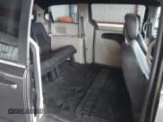 ✅ 2017 Dodge Grand Caravan SXT • VIN: 2C4RDGCGXHR801159 • Lot: 43291225. Wystawiony na IAAI z przebiegiem 126 921 mil. Bezpłatny archiwum sprzedaży aukcyjnych z USA i szczegółowy raport historii pojazdu na DreamBid. Zdjęcie 8.