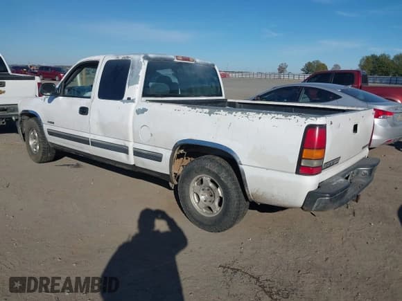 ✅ 2000 Chevrolet Silverado 1500 LS • VIN: 2GCEC19V8Y1104494 • Лот: 43676854. Опубликован ранее на IAAI с пробегом 202 460 миль. Бесплатный доступ к архиву аукционных продаж из США и подробный отчёт об истории автомобиля на DreamBid. Изображение 3.