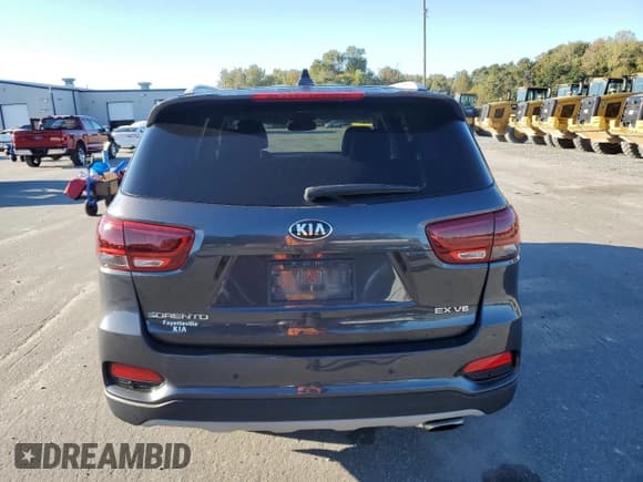 ✅ 2019 Kia Sorento EX • VIN: 5XYPH4A56KG544900 • Лот: 86215565. Опубликован ранее на Copart с пробегом 96 630 миль. Бесплатный доступ к архиву аукционных продаж из США и подробный отчёт об истории автомобиля на DreamBid. Изображение 6.