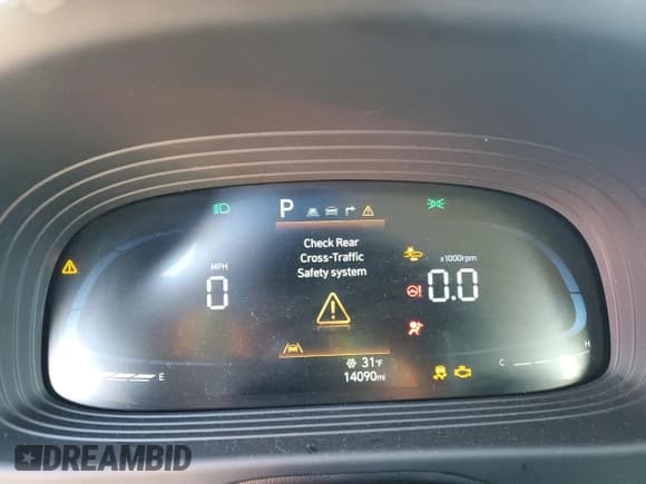 ✅ 2024 Hyundai Venue Limited • VIN: KMHRC8A37RU328409 • Lot: 46194485. Wystawiony na Copart z przebiegiem 14 090 mil. Bezpłatny archiwum sprzedaży aukcyjnych z USA i szczegółowy raport historii pojazdu na DreamBid. Zdjęcie 9.